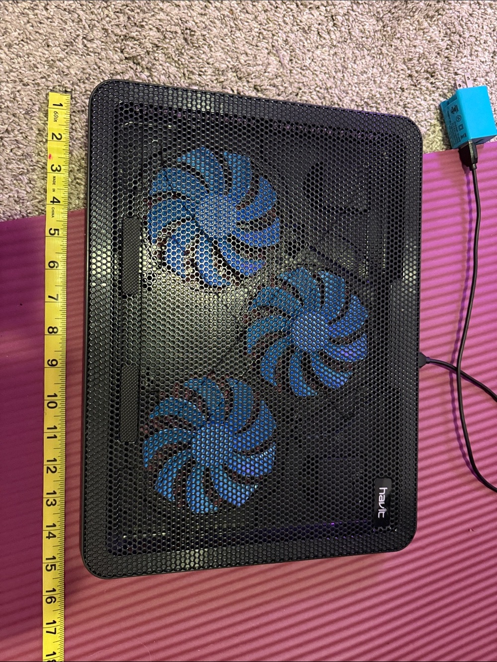 Laptop cooling stand